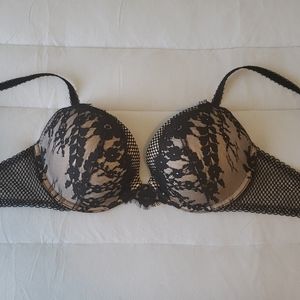 NWOT Victoria's Secret Bra size 32DD